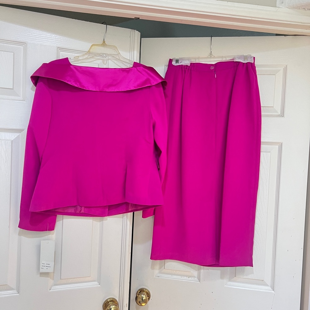 GMI Geometric Collar  Magenta Skirt  Top Suit  Set Size 10 Church Formal Wedding - Picture 15 of 16